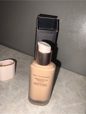 Laura Mercier foundation